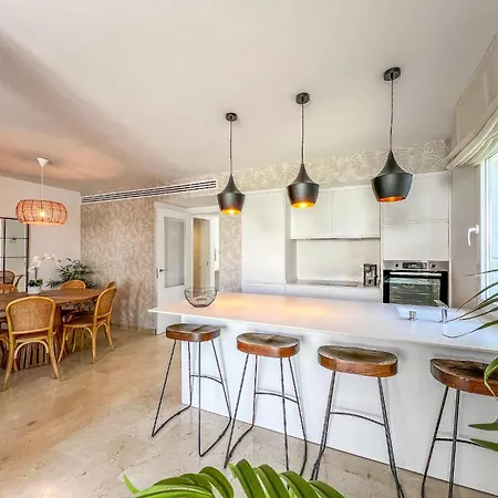 Hanami Casa Principe Felipe * Естепона