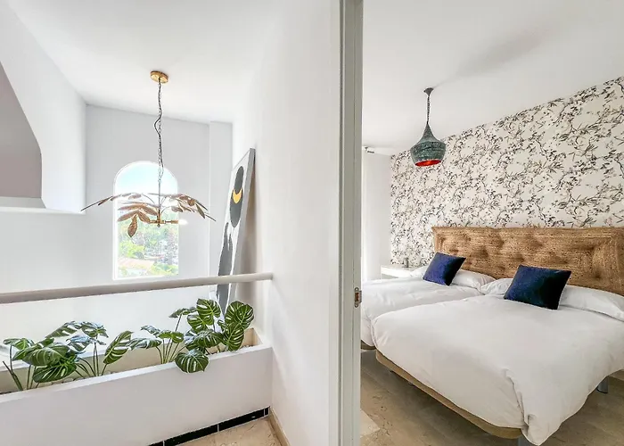 Hanami Casa Principe Felipe * Естепона